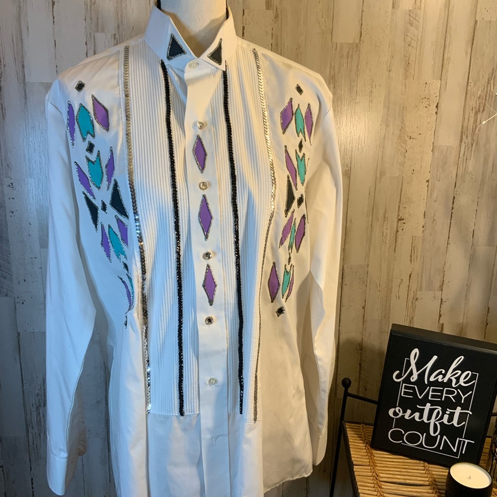 Tuxedo shirt with a beautiful handmade twist. Size M (32-33).